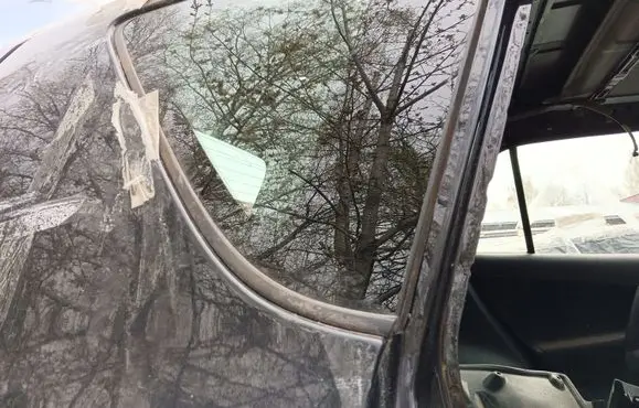 Toyota RAV 4 (XA30) Rear side window