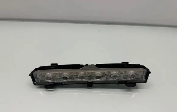 Volkswagen Jetta VI Third/center stoplight 6R0945087A 0M051200