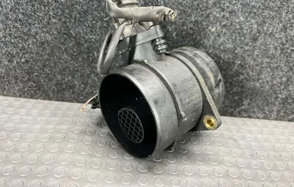 Mercedes-Benz E W211 Mass air flow meter A6460940048