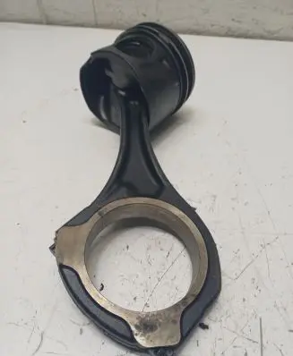 Mercedes-Benz ML W164 Piston with connecting rod 8370