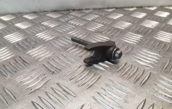 Dodge Nitro Fuel Injector clamp holder
