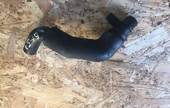 Mercedes-Benz Vito Viano W639 Breather hose/pipe A6460160981