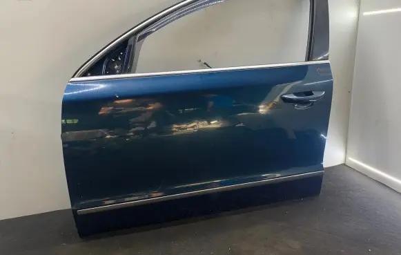 Skoda Superb B6 (3T) Front door 3T0831055 8K0959801A