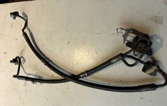 BMW 5 F10 F11 Power steering hose/pipe/line 679823602 8300938787 1807410
