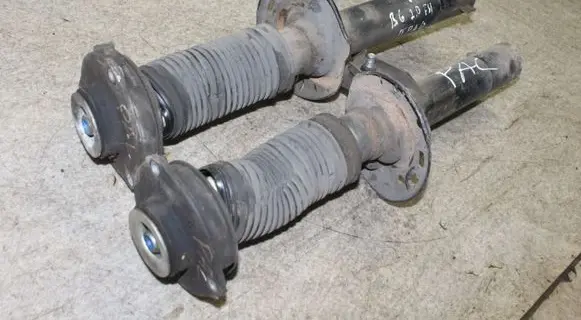 Volkswagen PASSAT B6 Front shock absorber/damper 3C0413031L