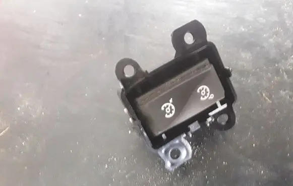 Renault Clio III Cruise control switch PA66GF20
