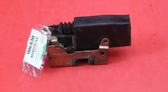 Renault Master II Front door lock