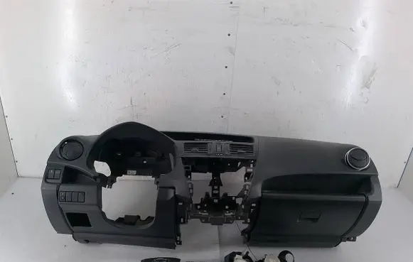 Mazda 5 Dashboard CG15-60401