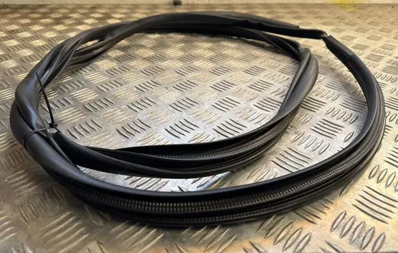 Toyota Yaris Cross Rubber seal rear door 