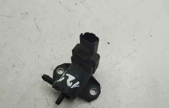 Ford Focus Vacuum valve 9688124580
