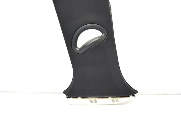 BMW 4 G22 G23 G24 G26 (B) pillar trim (top) 8096441