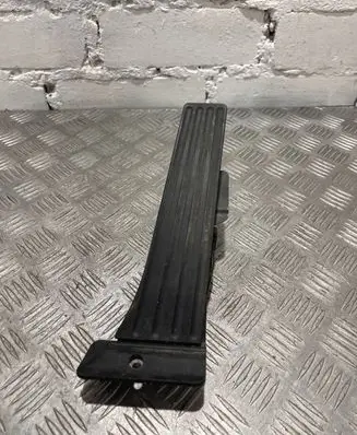 BMW M4 F82 F83 Accelerator throttle pedal 6853175