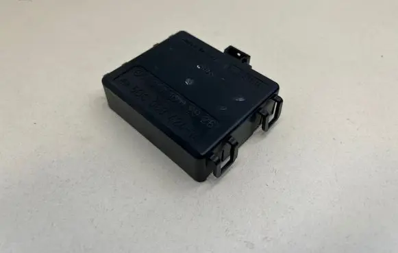 Mercedes-Benz E W211 Rain sensor A2118702926 73628114 5DC00842414