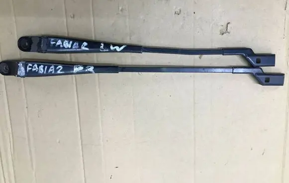 Skoda Fabia Mk2 (5J) Front wiper blade arm 5J1955410B 5J1955409B