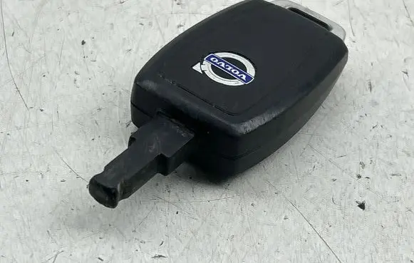 Volvo V50 Ignition key/card 