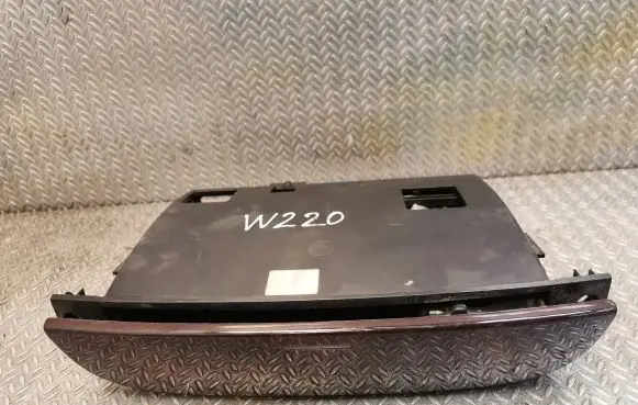 Car ashtray
