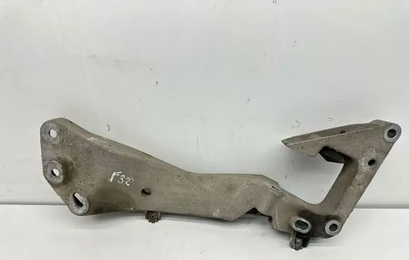BMW 4 F32 F33 Gearbox mounting bracket 6769281