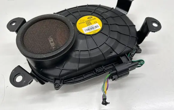 Land Rover Discovery 5 Subwoofer speaker HY3218808AB