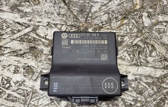 Audi A4 S4 B8 8K Gateway control module 8T0907468R
