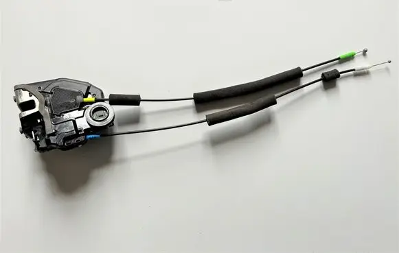 Subaru Forester SJ Rear door lock 61035SG010