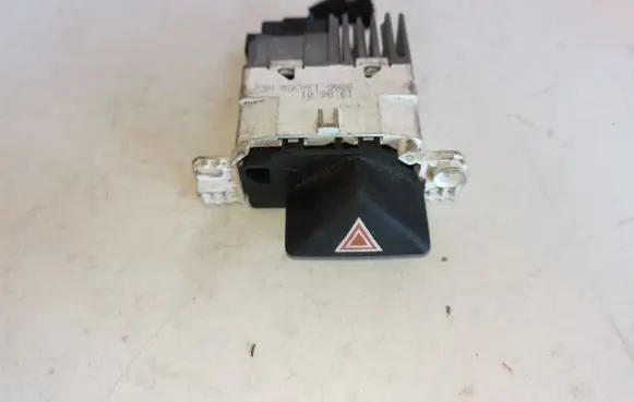 Ford Focus Hazard light switch 98AG13A350AE