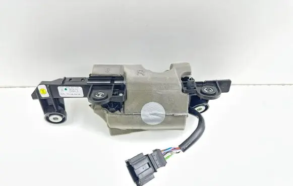 Audi A5 Seat belt adjustment motor 8W7857760 8w6864860