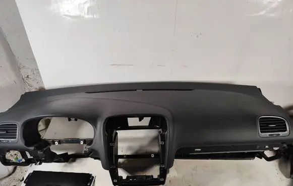 Volkswagen Golf VI Dashboard 1K1857181B