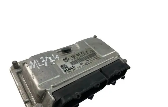 Skoda Fabia Mk2 (5J) Engine control unit/module 03C906057AN 0261201665