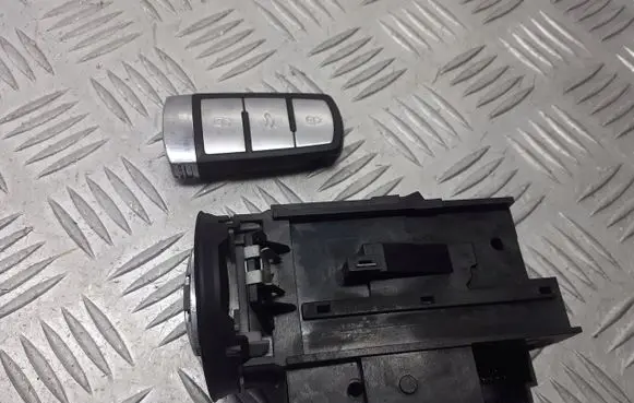 Volkswagen PASSAT B6 Ignition lock 3C0905843
