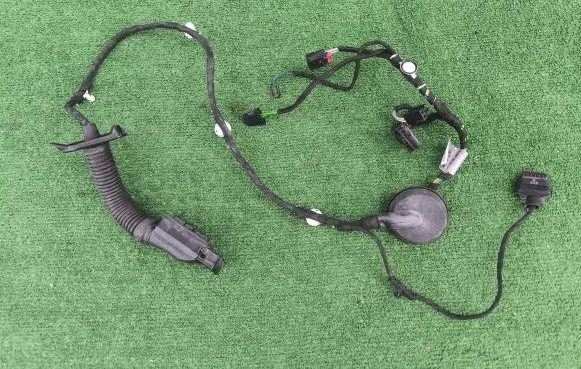 Audi A3 S3 8V Rear door wiring loom 8V5971687F 25072014 TAB026205P