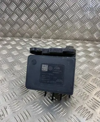 Volkswagen PASSAT B8 ABS Pump 5Q0614517BJ