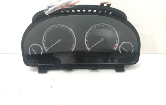 Speedometer (instrument cluster)