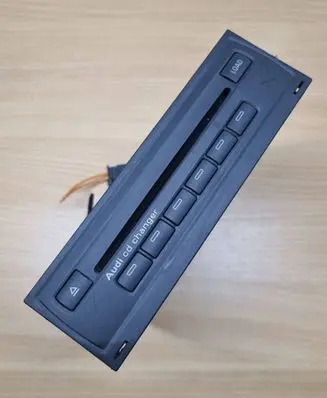 Audi A6 S6 C6 4F CD/DVD changer 4E0035111 AUZ3ZBC1015693