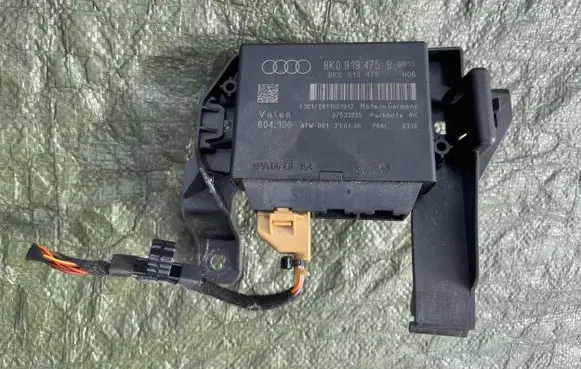 Audi A4 S4 B8 8K Parking PDC control unit/module 8K0919475B