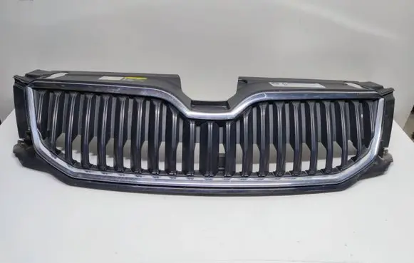 Skoda Octavia Mk3 (5E) Front grill 5E0853653