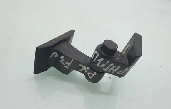 BMW 3 F30 F35 F31 Front door lower hinge 7246067