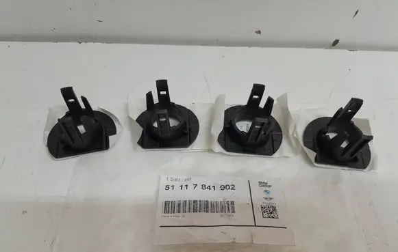 BMW 1 E82 E88 Rear parking sensor holder (PDC) 51117841902 7841902 51118045454