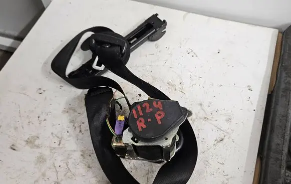 Seat Leon (1P) Front seatbelt 6064031