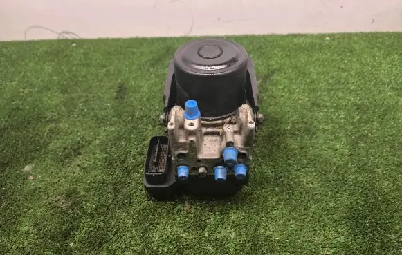 Toyota RAV 4 (XA30) ABS Pump 4454042100