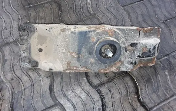Dodge Nitro Spare wheel mounting bracket NOCODE