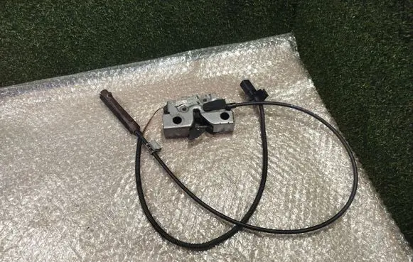 Man TGE 1gen Engine bonnet/hood lock/catch 7C0823509A