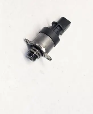 BMW 5 F10 F11 Fuel pressure sensor 13517797875 7797875 0928400781