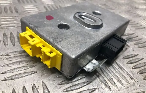 BMW 5 E60 E61 Door control unit/module 6952987 75789012 CCR4E20C48