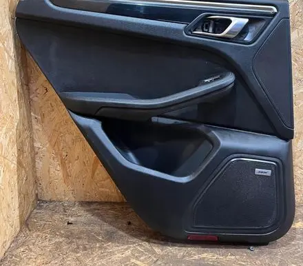 Porsche Macan (95B) Seat set 