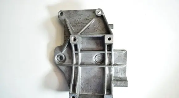 Audi A4 S4 B5 8D A/C compressor mount bracket 058260885A