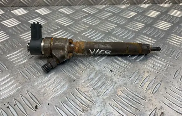 Volvo XC90 Fuel injector 30750283