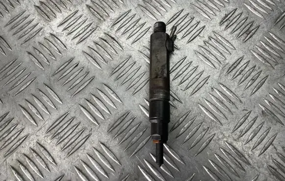 Volvo V70 Fuel injector 046130201F