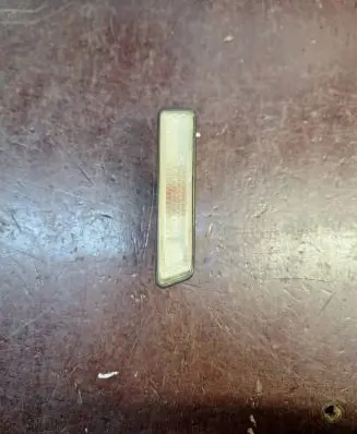 Front fender indicator light