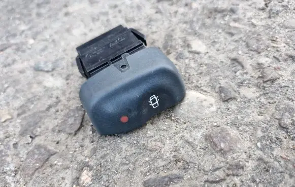 Renault Scenic I Central locking switch button 