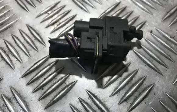 Ford Mondeo Mk III Brake pedal sensor switch 93bb13480ba 93bb-13480-ba